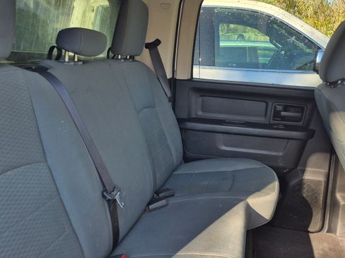 Used 2014 RAM 2500 Tradesman w/ Chrome Appearance Group image 5