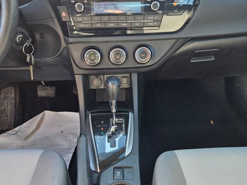 Used 2015 Toyota Corolla LE image 13