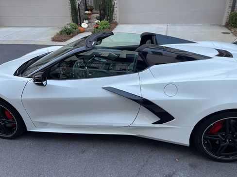 Used 2021 Chevrolet Corvette Stingray Premium Conv w/ Z51 Performance Package image 8