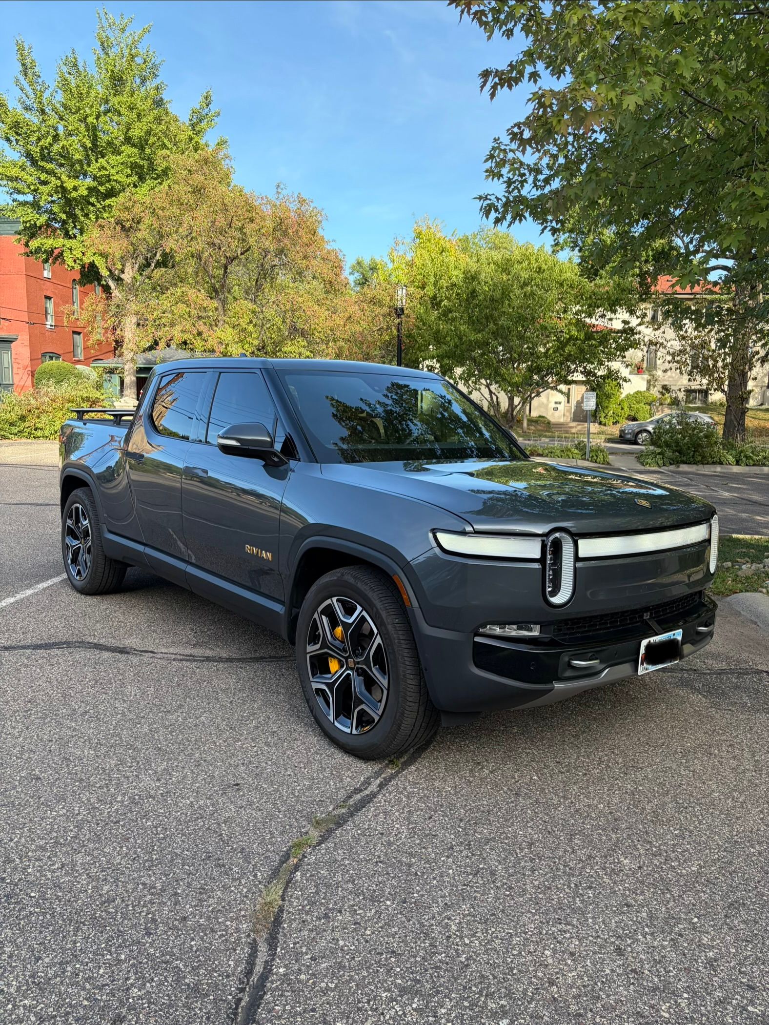 Used 2022 Rivian R1T Adventure AWD/4WD image 1