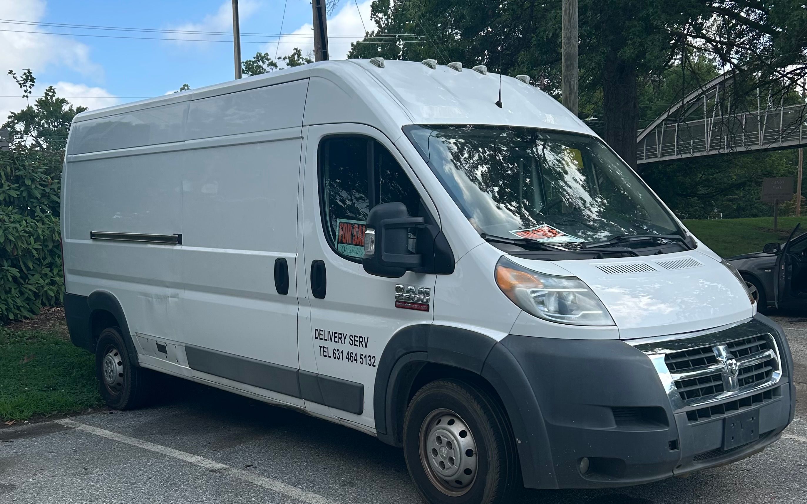 Used 2017 RAM ProMaster 2500 w/ Premium Appearance Group FWD image 4