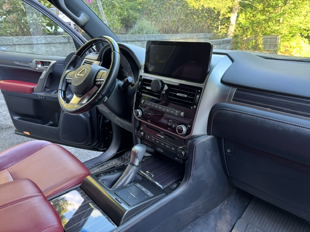 Used 2022 Lexus GX 460 Luxury w/ Sport Design Package AWD/4WD image 10