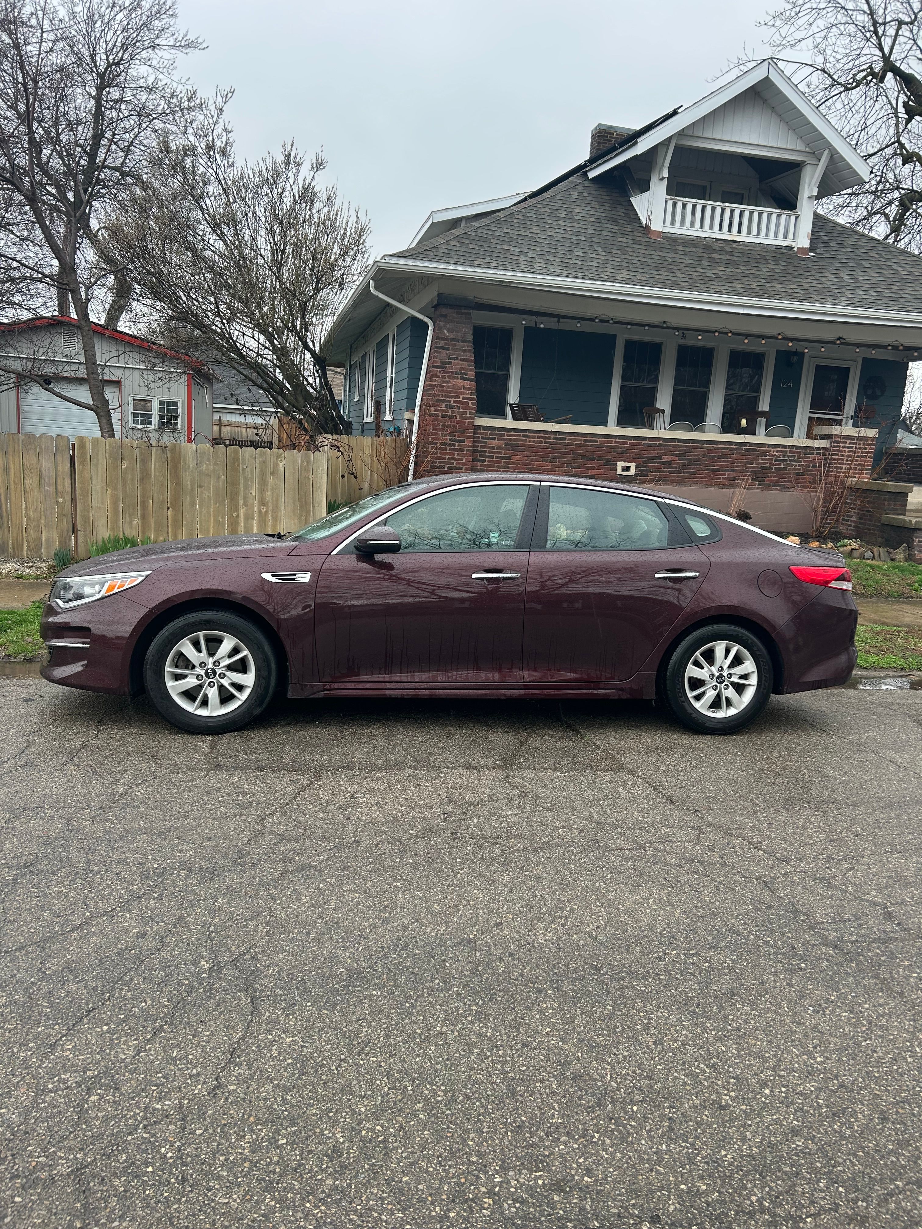 Used 2016 Kia Optima LX FWD image 1