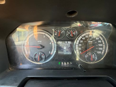 Used 2012 RAM 2500 SLT AWD/4WD image 11