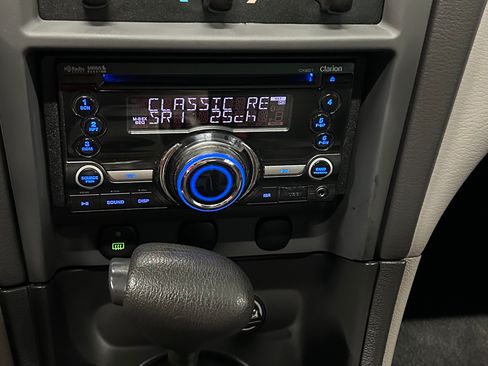 Used 2004 Ford Mustang Coupe RWD image 12