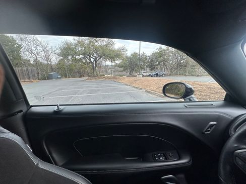 Used 2023 Dodge Challenger GT w/ Plus Package image 9