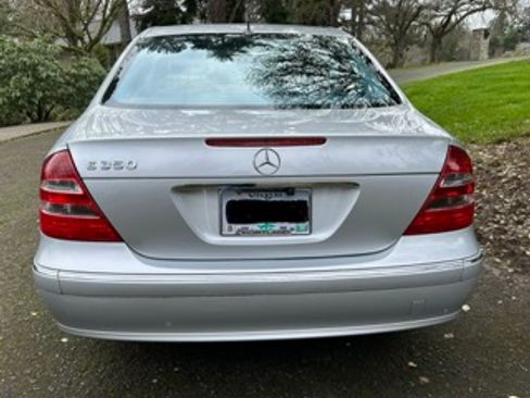 Used 2006 Mercedes-Benz E 350 Sedan image 2