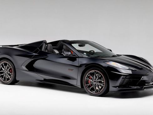 Used 2023 Chevrolet Corvette Stingray Convertible 2D w/ Z51 Performance Package image 2