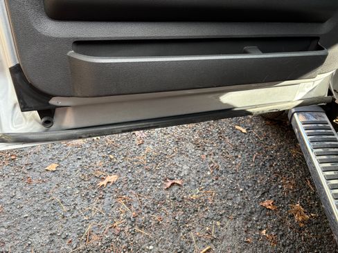 Used 2012 Ford F350 Lariat w/ Chrome Pkg image 12