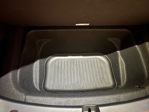 Used 2022 Tesla Model Y Performance image 17