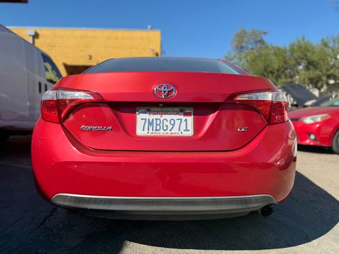 Used 2015 Toyota Corolla LE image 9