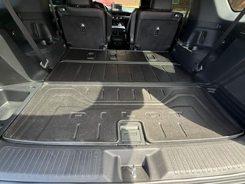 Used 2023 Honda Pilot TrailSport image 14