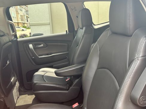 Used 2012 Chevrolet Traverse LT FWD image 14