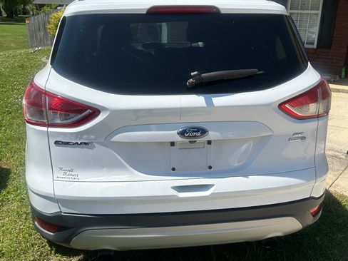 Used 2015 Ford Escape SE image 5
