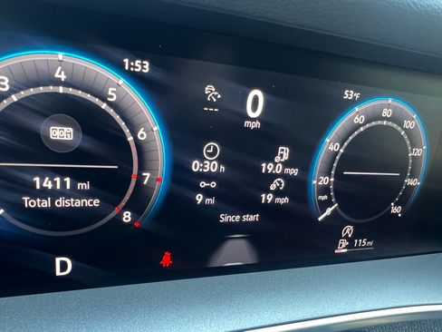 Used 2025 Volkswagen Tiguan S image 10