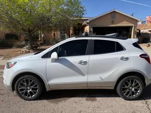 Used 2020 Buick Encore Sport Touring image 1