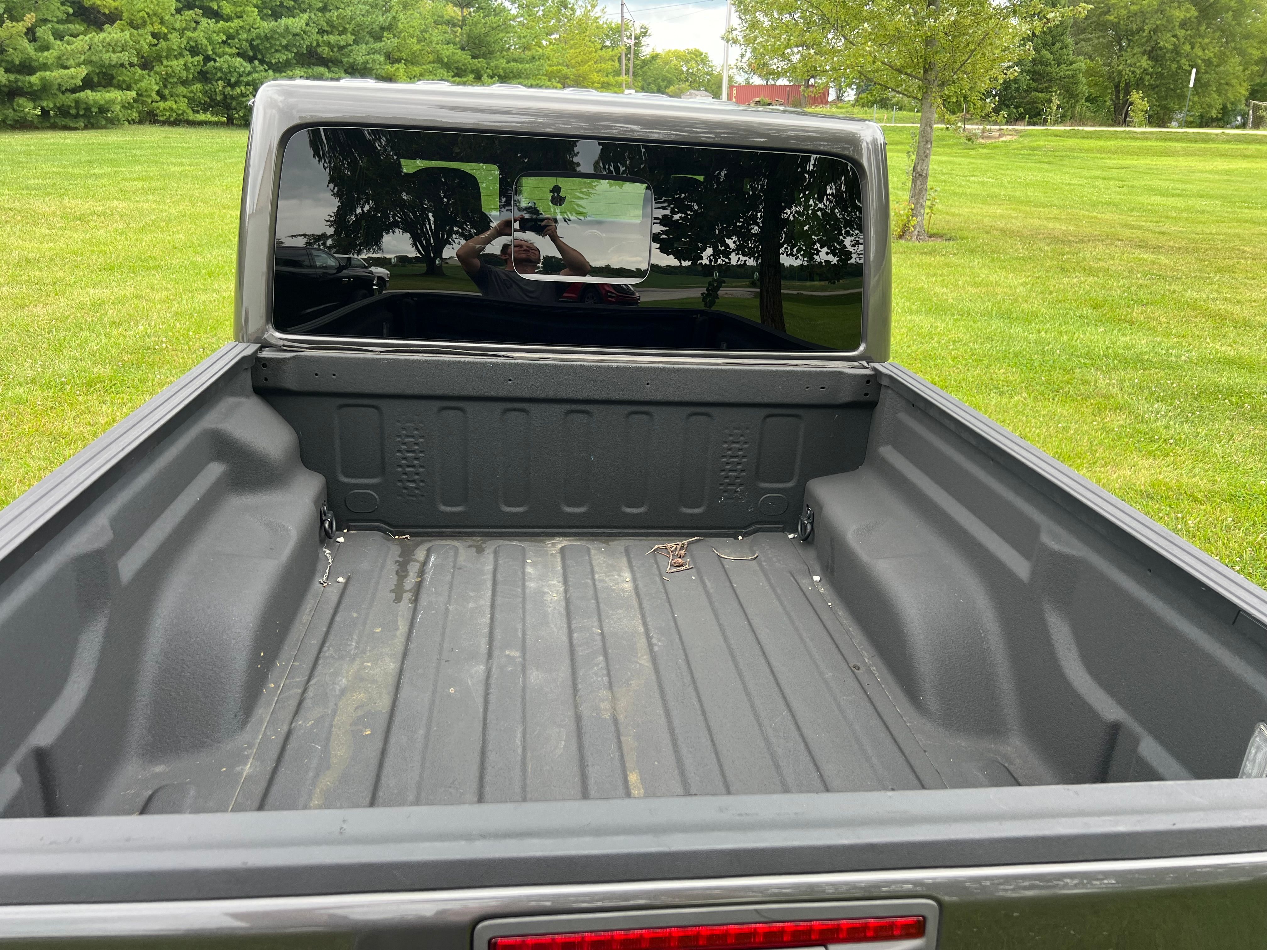Used 2021 Jeep Gladiator Mojave AWD/4WD image 2