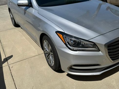 Used 2018 Genesis G80 3.8 RWD image 4