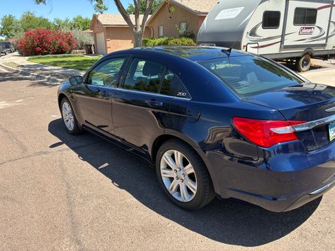 Used 2013 Chrysler 200 LX FWD image 11