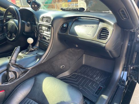 Used 2003 Chevrolet Corvette Z06 w/ Memory Package, 3 Drivers image 11