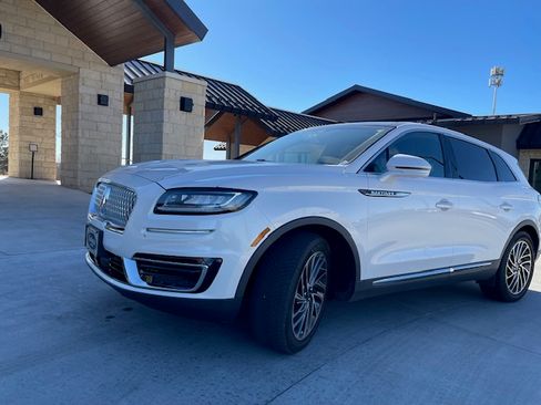Used 2019 Lincoln Nautilus Reserve image 24