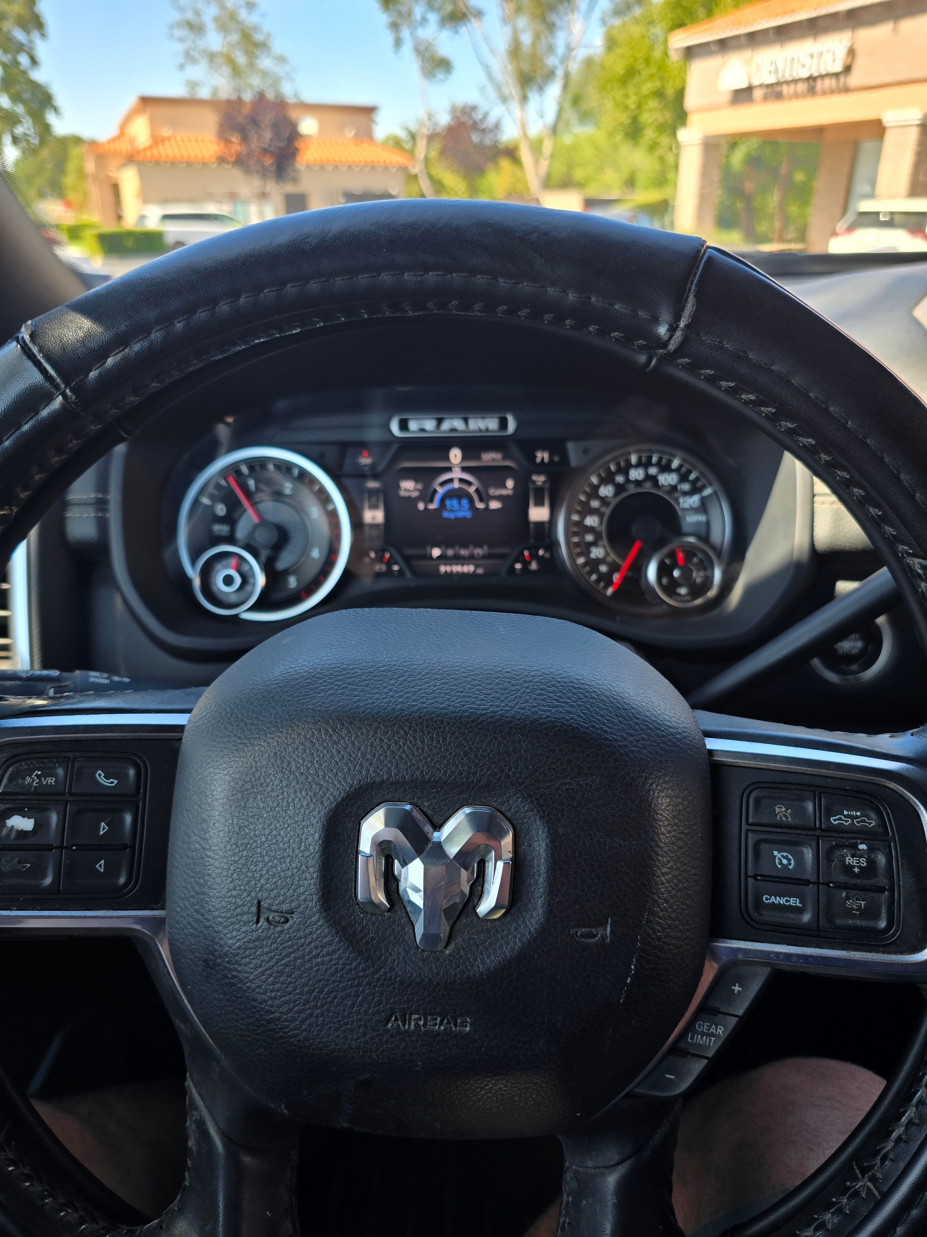 Used 2019 RAM 2500 Laramie AWD/4WD image 1