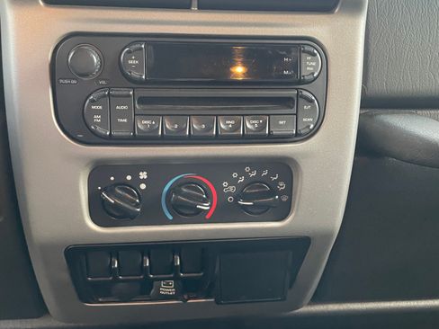 Used 2005 Jeep Wrangler X w/ Rocky Mountain Edition Group image 9