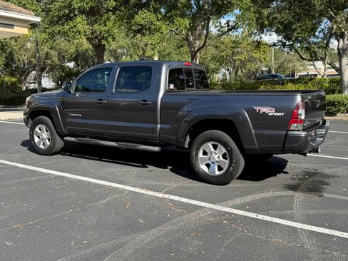 Used 2013 Toyota Tacoma PreRunner image 4