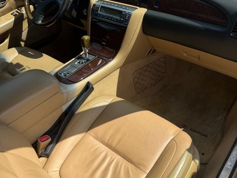 Used 2008 Lexus SC 430 Convertible RWD image 11
