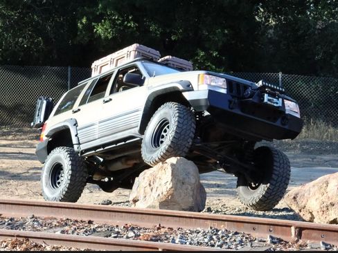 Used 1995 Jeep Grand Cherokee Laredo AWD/4WD image 27