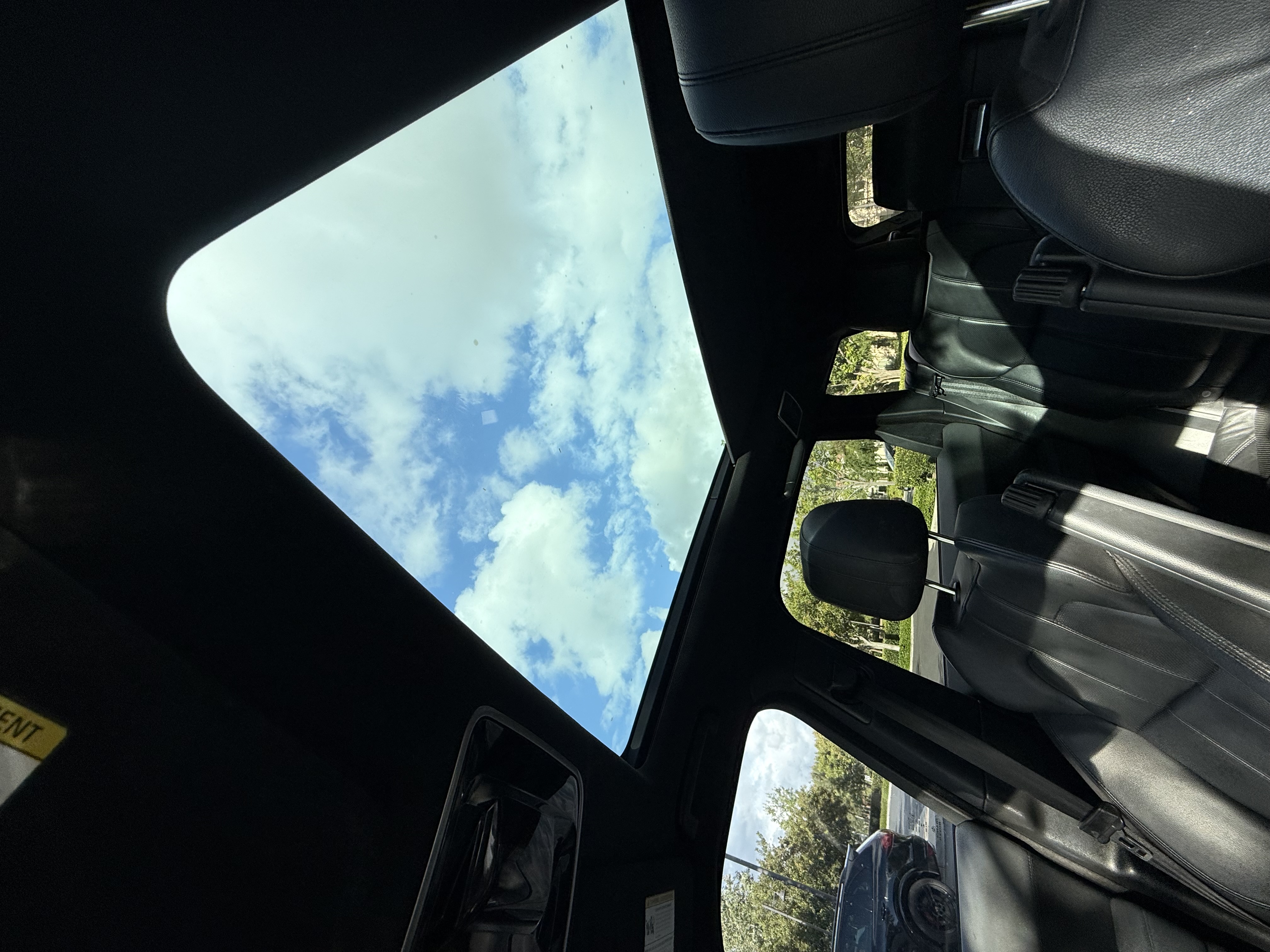 Used 2015 Land Rover Range Rover Sport SE AWD/4WD image 6