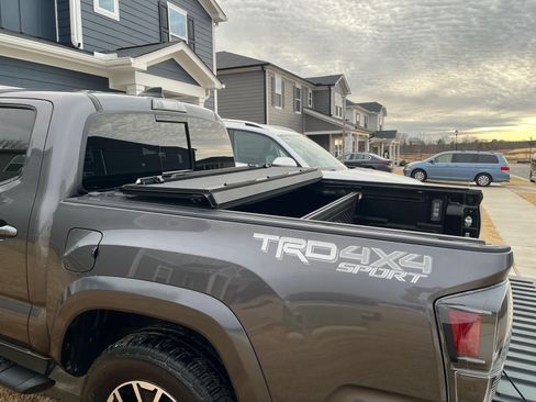 Used 2021 Toyota Tacoma TRD Sport w/ TRD Premium Sport Package image 27