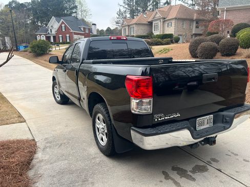 Used 2011 Toyota Tundra 2WD Double Cab w/ SR5 Pkg image 4