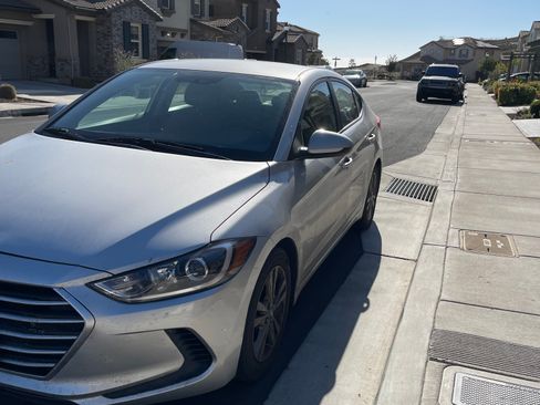 Used 2018 Hyundai Elantra SEL FWD image 14