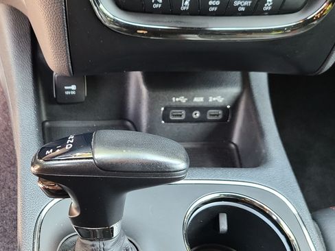 Used 2018 Dodge Durango R/T w/ Technology Group image 21