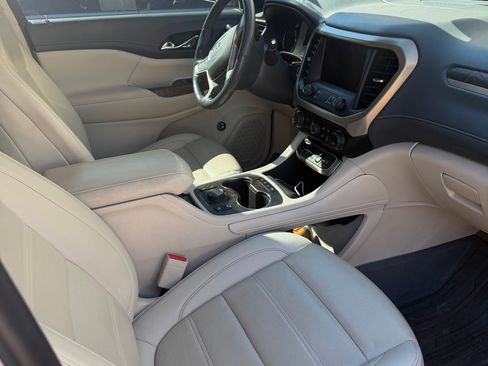 Used 2021 GMC Acadia Denali w/ Denali Ultimate Package image 6