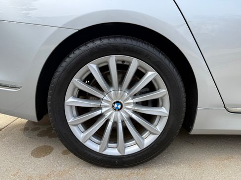 Used 2019 BMW 740i xDrive AWD/4WD image 14