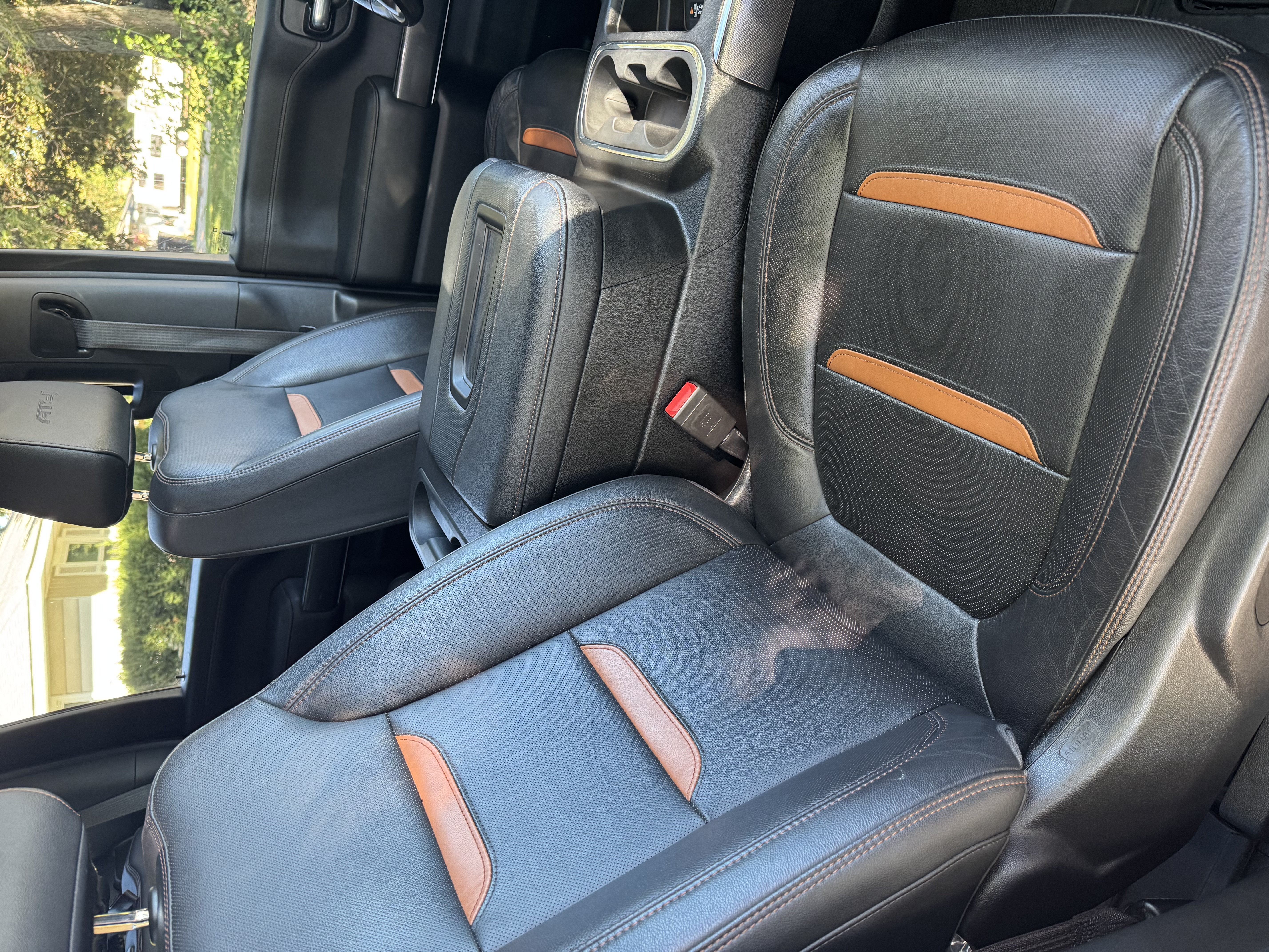 Used 2021 GMC Sierra 2500 AT4 w/ AT4 Premium Plus Package AWD/4WD image 12
