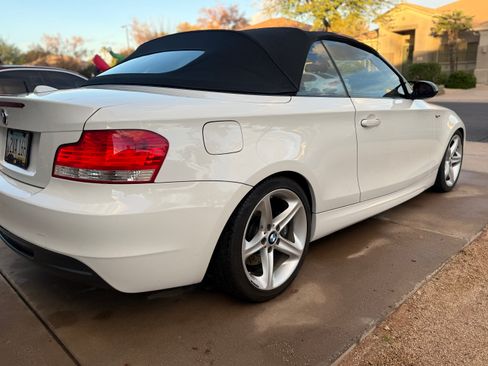 Used 2008 BMW 135i Convertible image 8