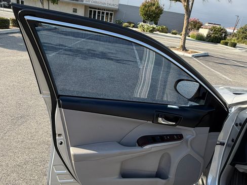 Used 2012 Toyota Camry XLE FWD image 11