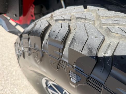 Used 2020 Jeep Gladiator Sport w/ Quick Order Package 24S image 12