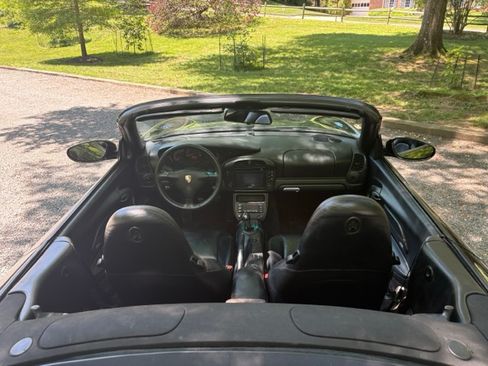 Used 2002 Porsche 911 Carrera 4 AWD/4WD image 12