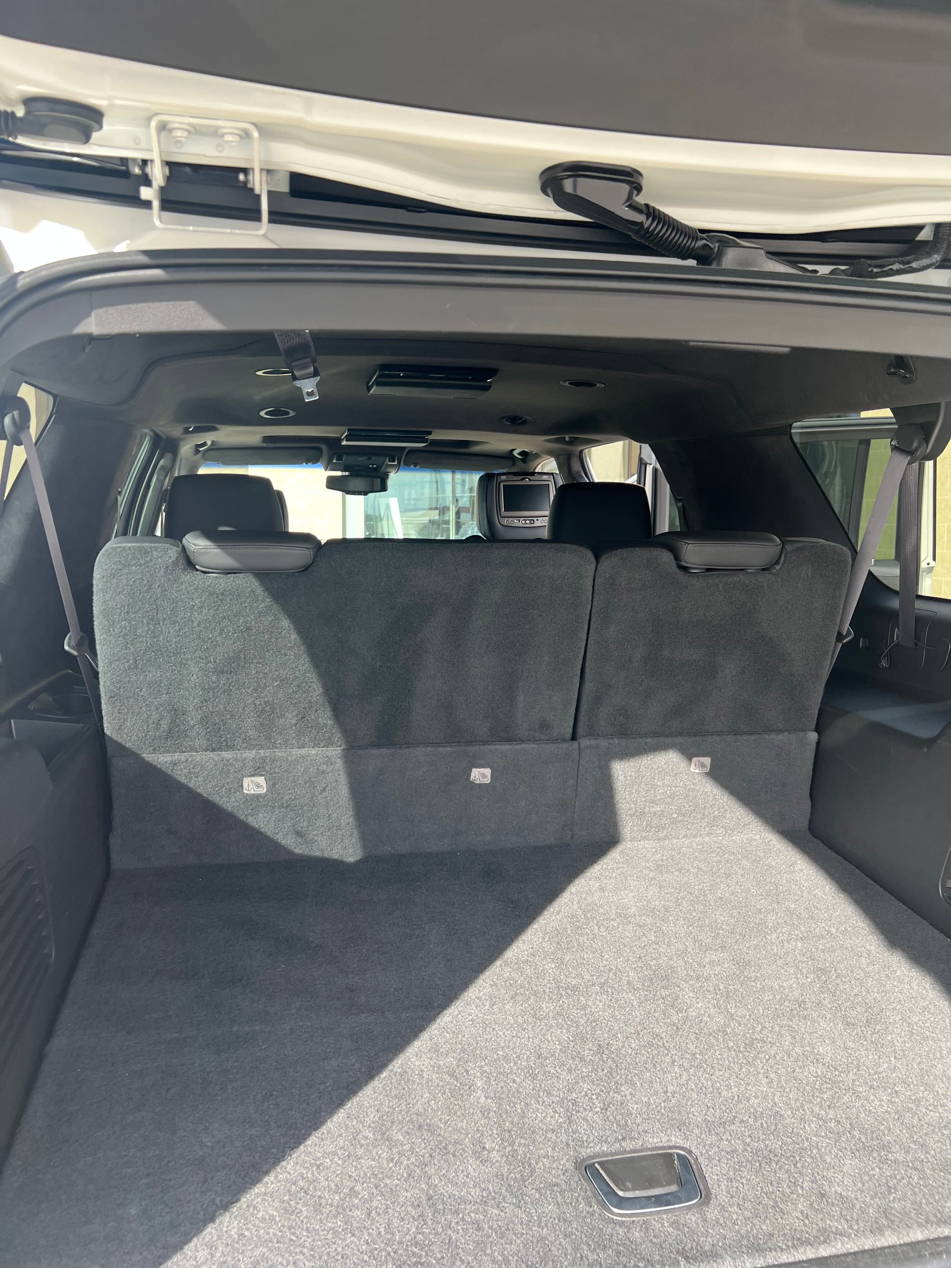 Used 2015 Cadillac Escalade ESV Platinum RWD image 9