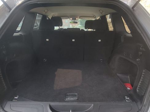 Used 2011 Jeep Grand Cherokee Laredo w/ Trailer Tow Group AWD/4WD image 8