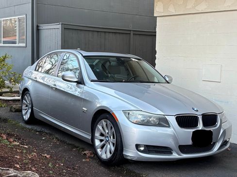 Used 2009 BMW 328i xDrive Sedan image 5