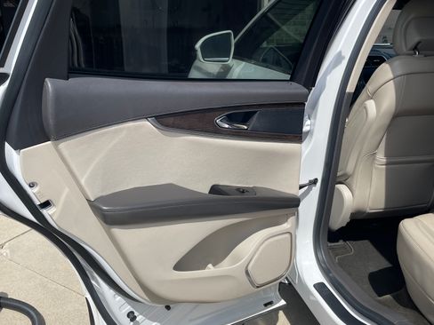 Used 2016 Lincoln MKX Reserve w/ Climate Package image 21