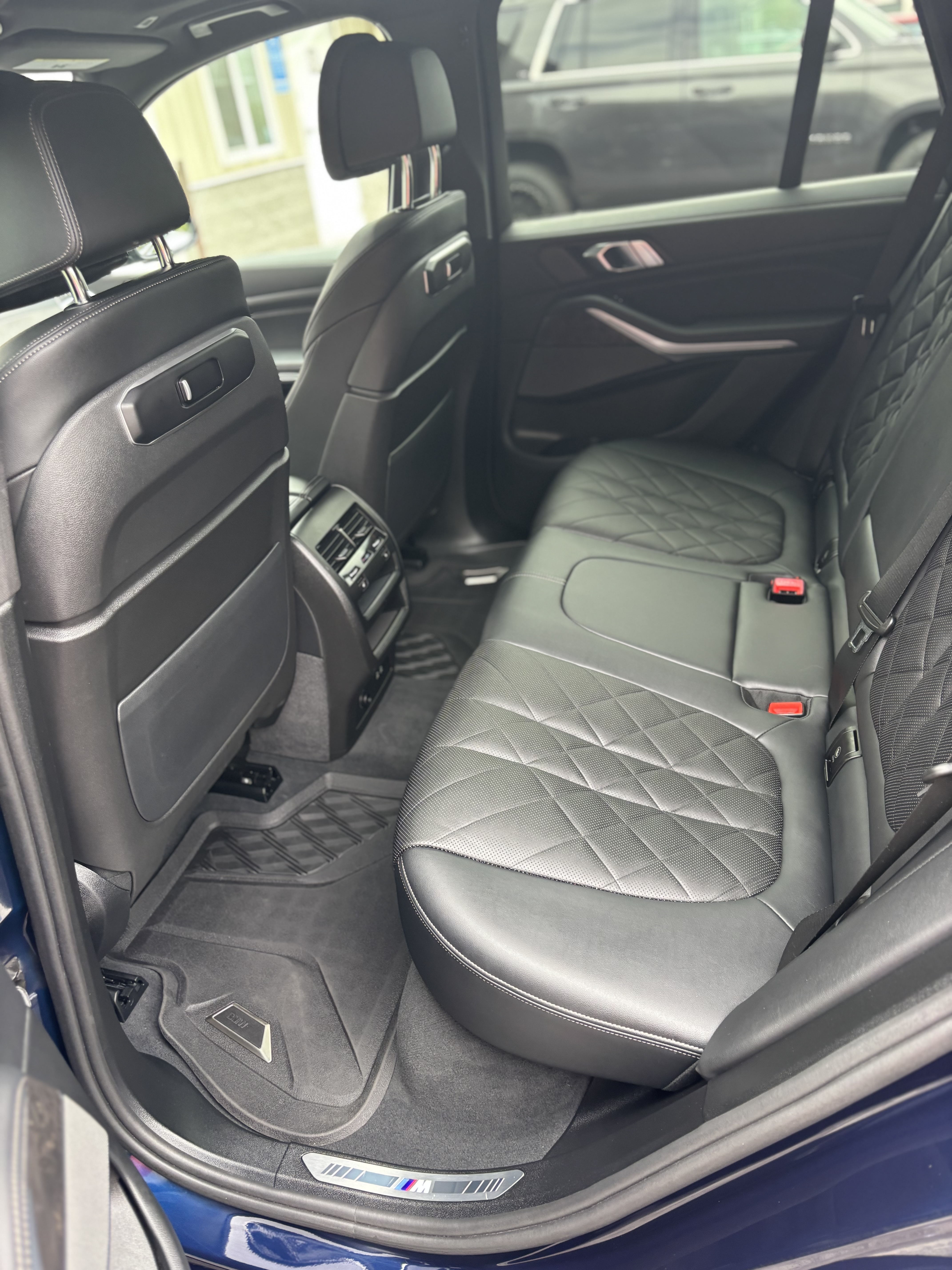 Used 2024 BMW X5 xDrive40i w/ M Sport Package AWD/4WD image 13