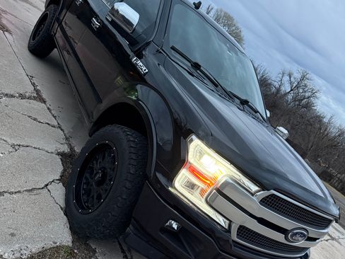 Used 2019 Ford F150 Platinum w/ Equipment Group 701A Luxury image 13