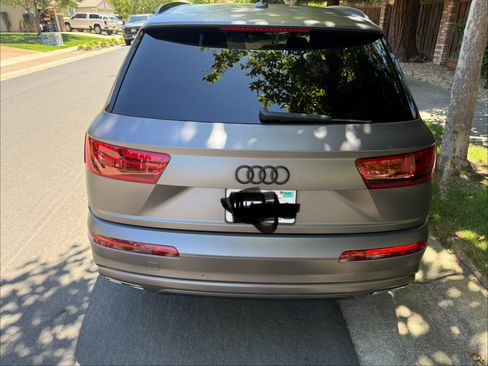 Used 2019 Audi Q7 2.0T Premium Plus w/ Premium Plus Package AWD/4WD image 2
