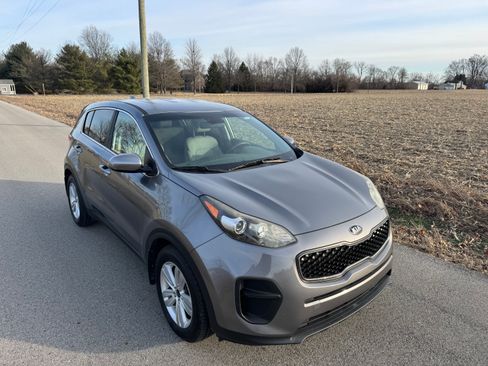 Used 2017 Kia Sportage LX image 1